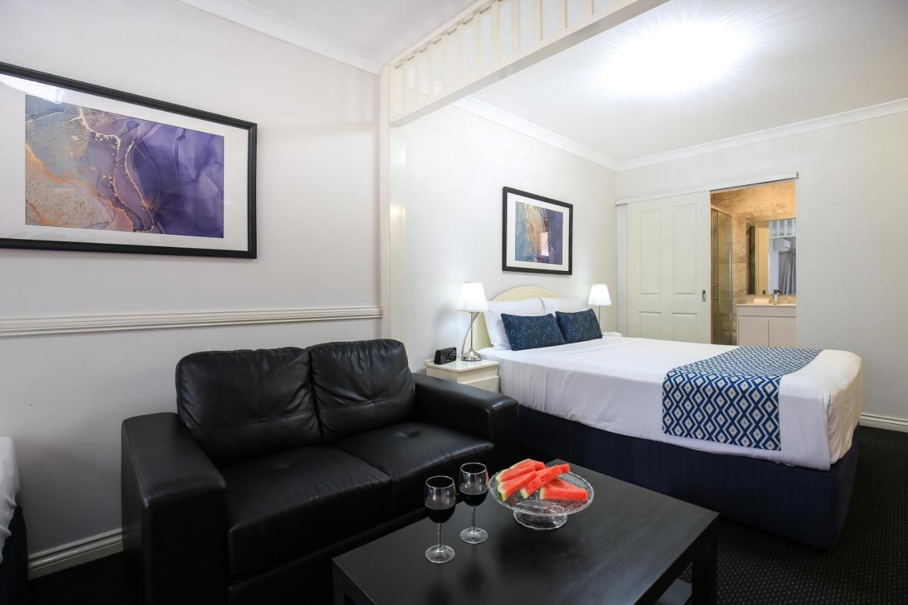 Toowong Central Motel Apartments Брісбен Екстер'єр фото